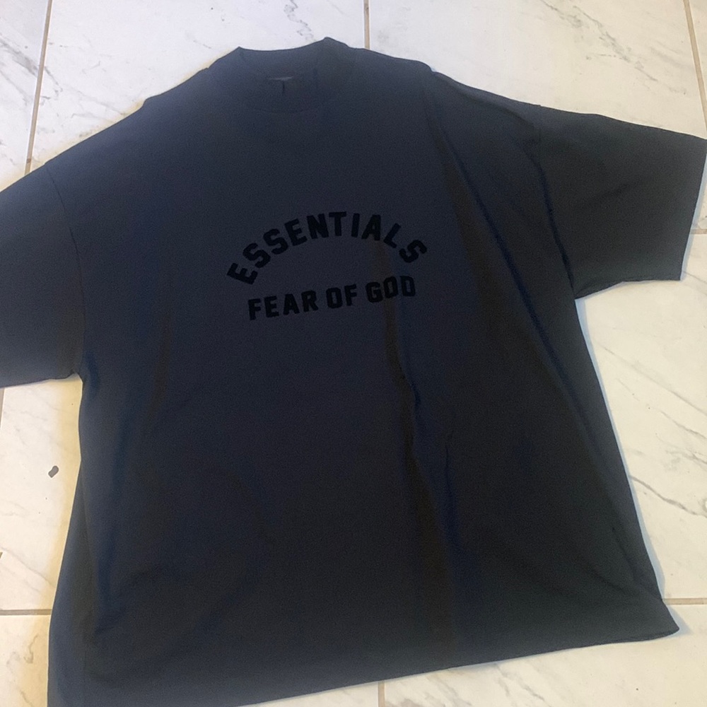 Fear of God Essentials TShirt M